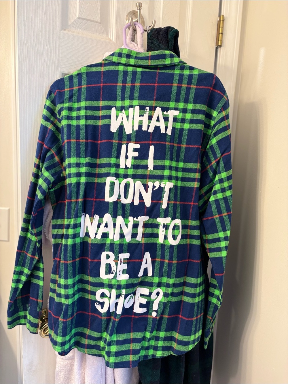Cake worthy friends, TV flannel